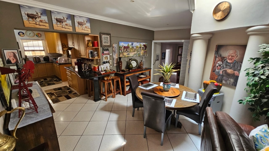 5 Bedroom Property for Sale in Boschdal North West
